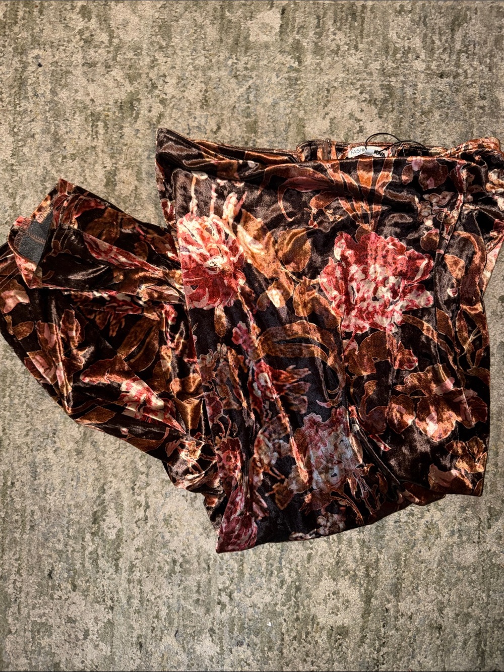 Fashion Nova Brown and Rust Floral Velvet Maxi Skirt - Picture 2 of 6